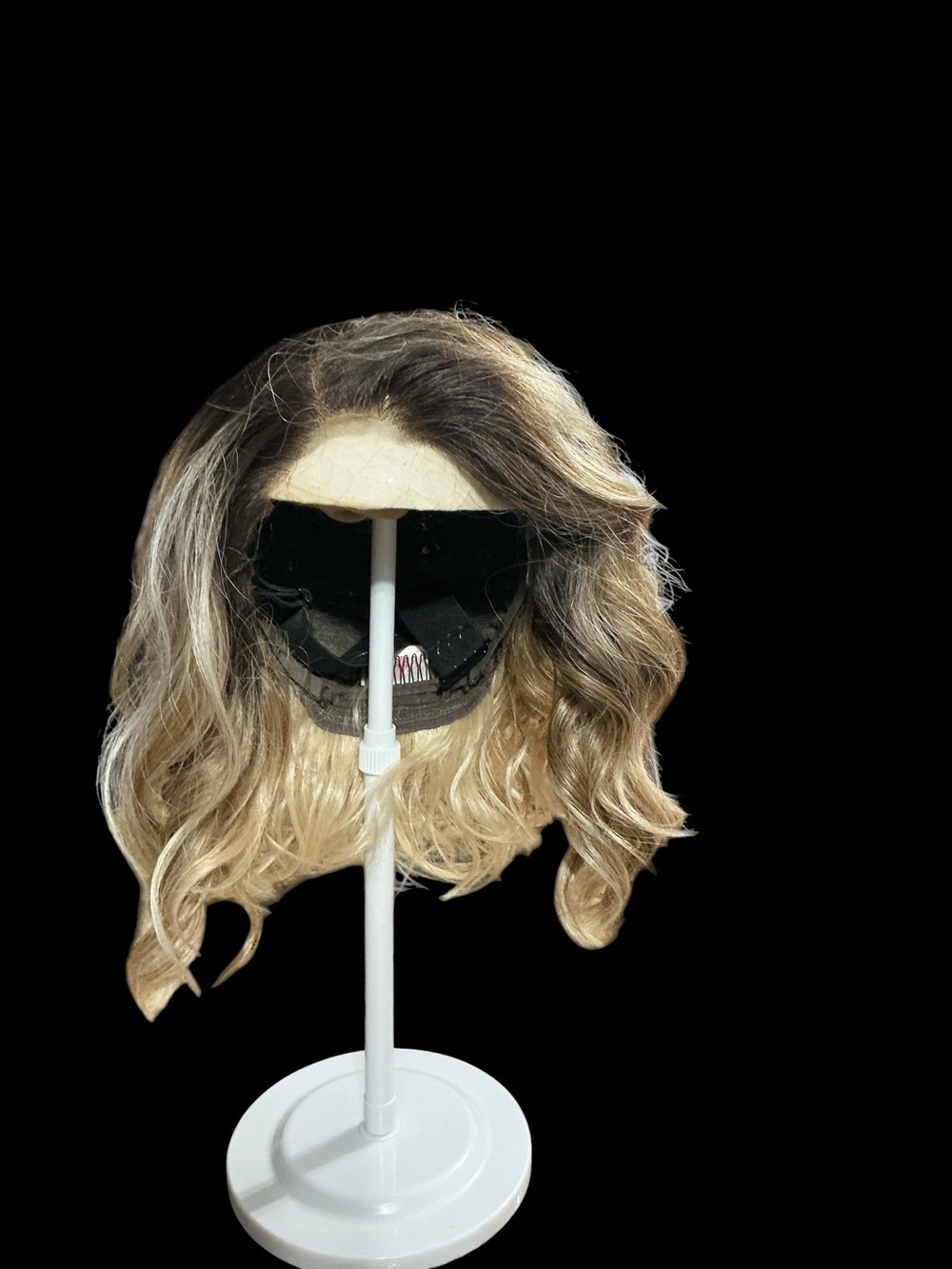 CSC Marisol. Blonde Ombre Wavy Lace Front Wig - Natural Blonde